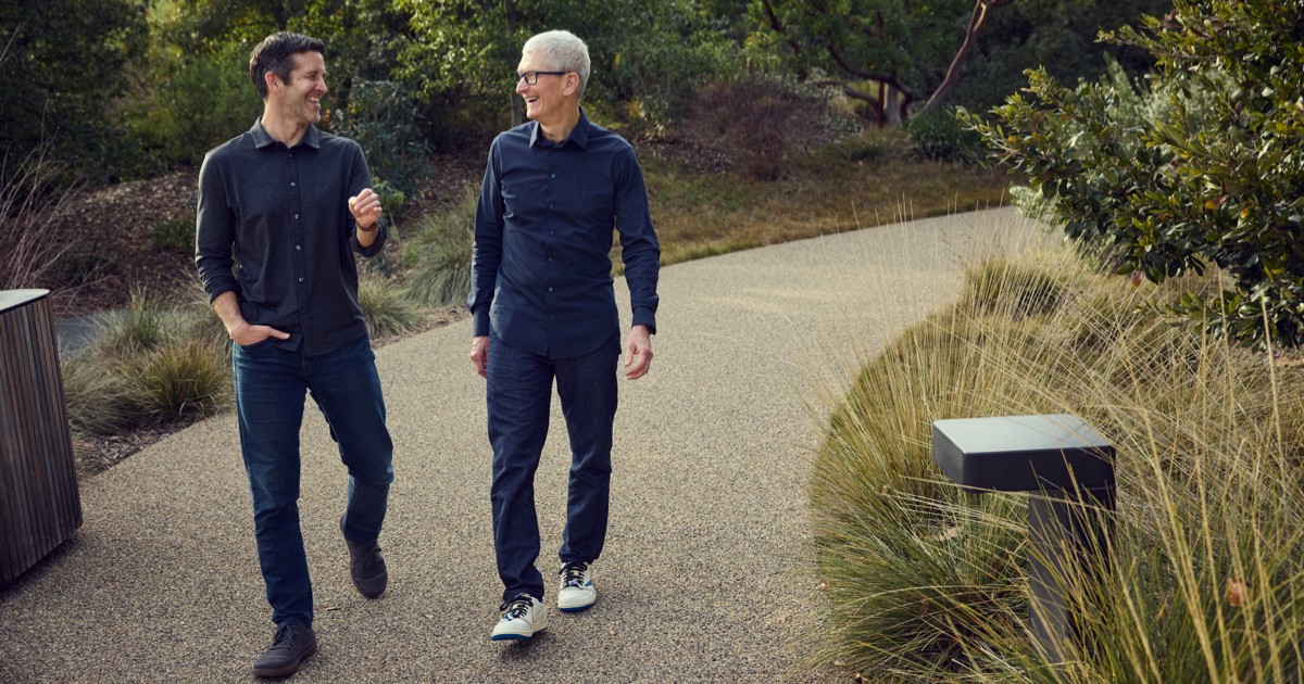 tim-cook-to-become-apple-executive-chairman.-john-ternus-to-become-ceo