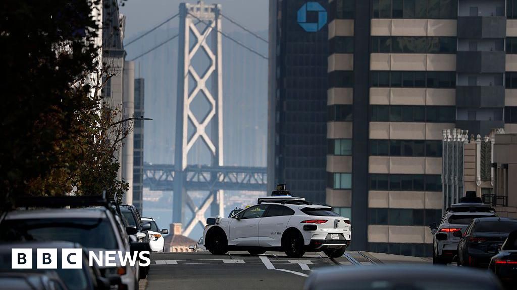 california-to-begin-ticketing-driverless-cars-that-violate-traffic-laws