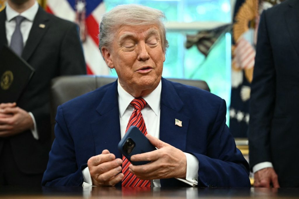 trump-mobile-exposed-customers’-personal-data