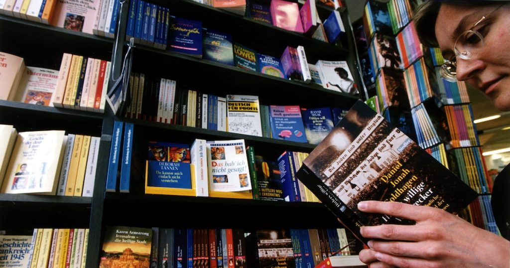 a-’bananas’-order-for-5000-obscure-book-titles-fuels-suspicion