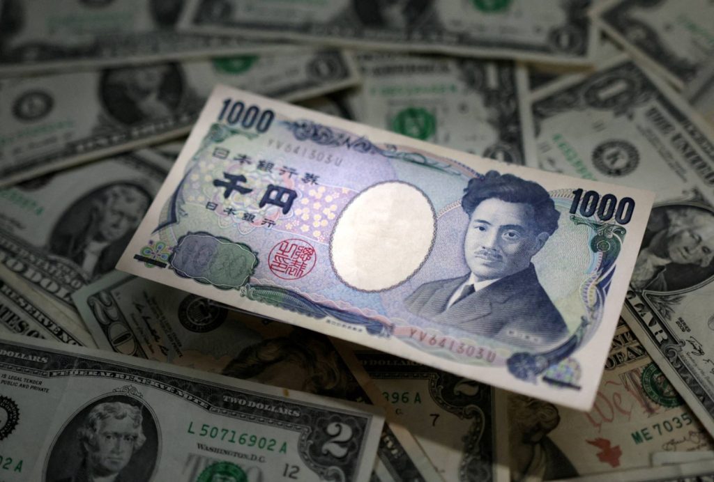 yen-weakens-past-¥160-per-dollar,-eroding-intervention-gains