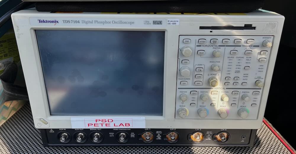 refurbishing-a-tektronix-tds7104-oscilloscope
