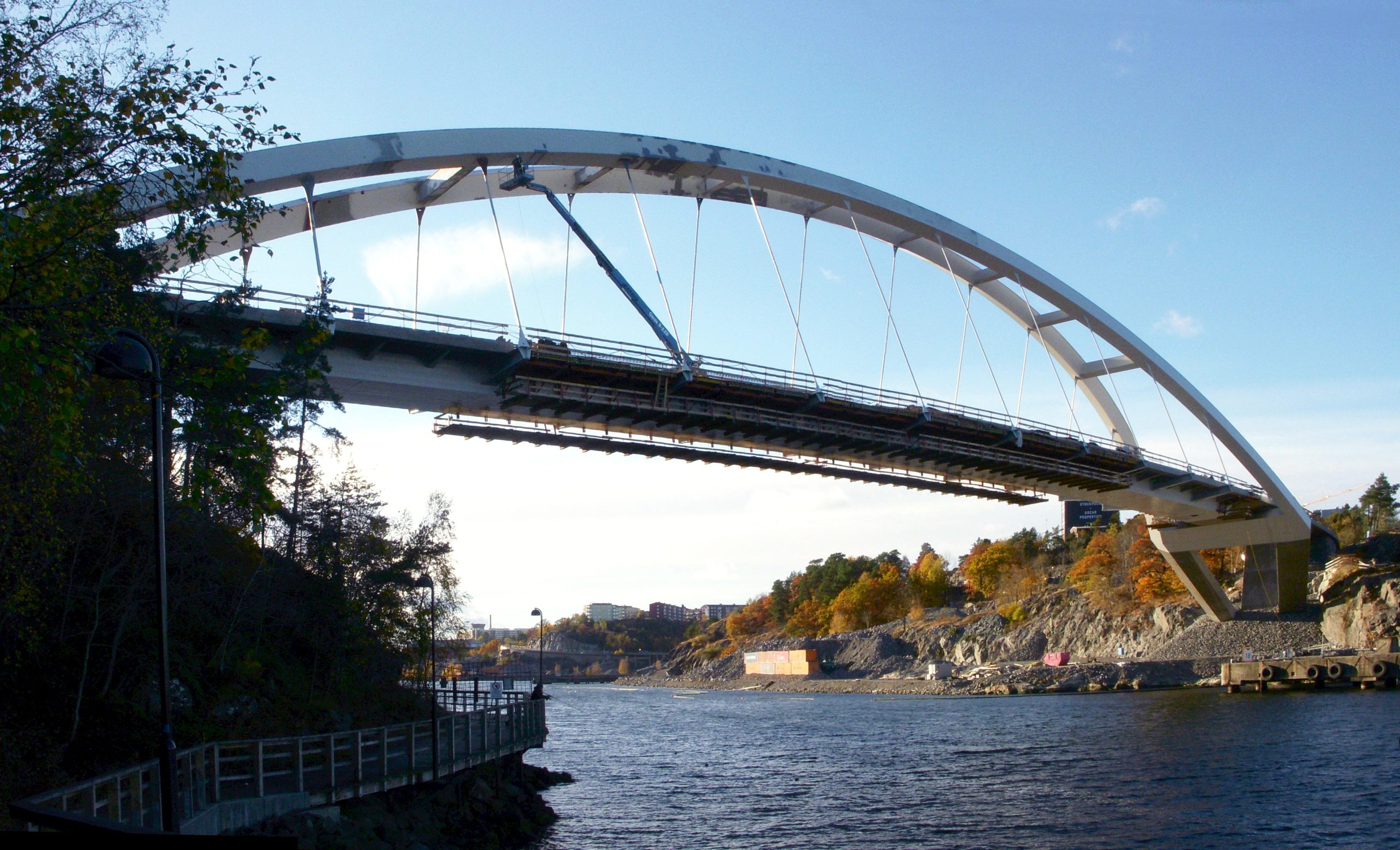 Svindersviksbron, bågbron i Kvarnholmsförbindelsen