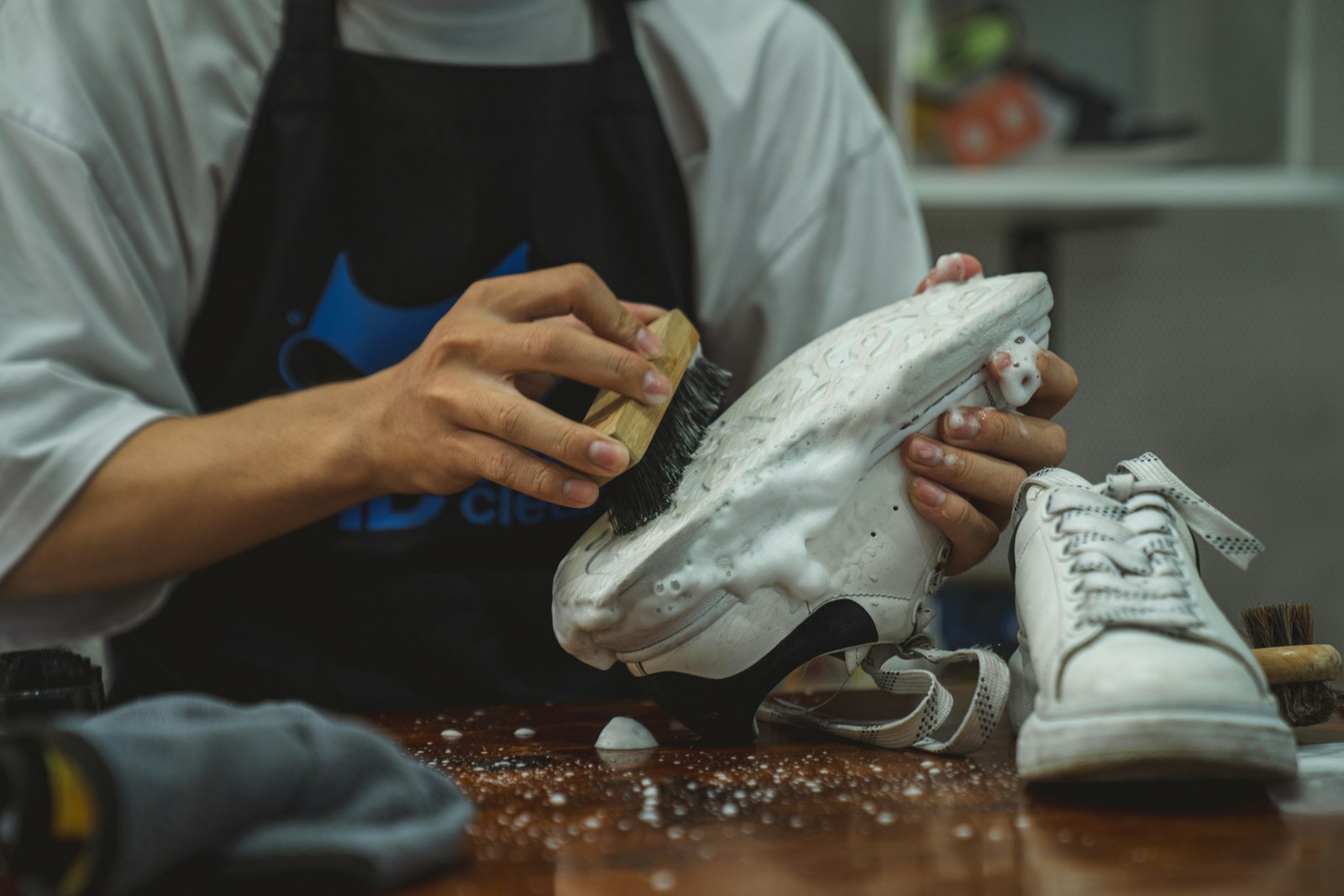 Tvätta sneakers: i maskin och för hand